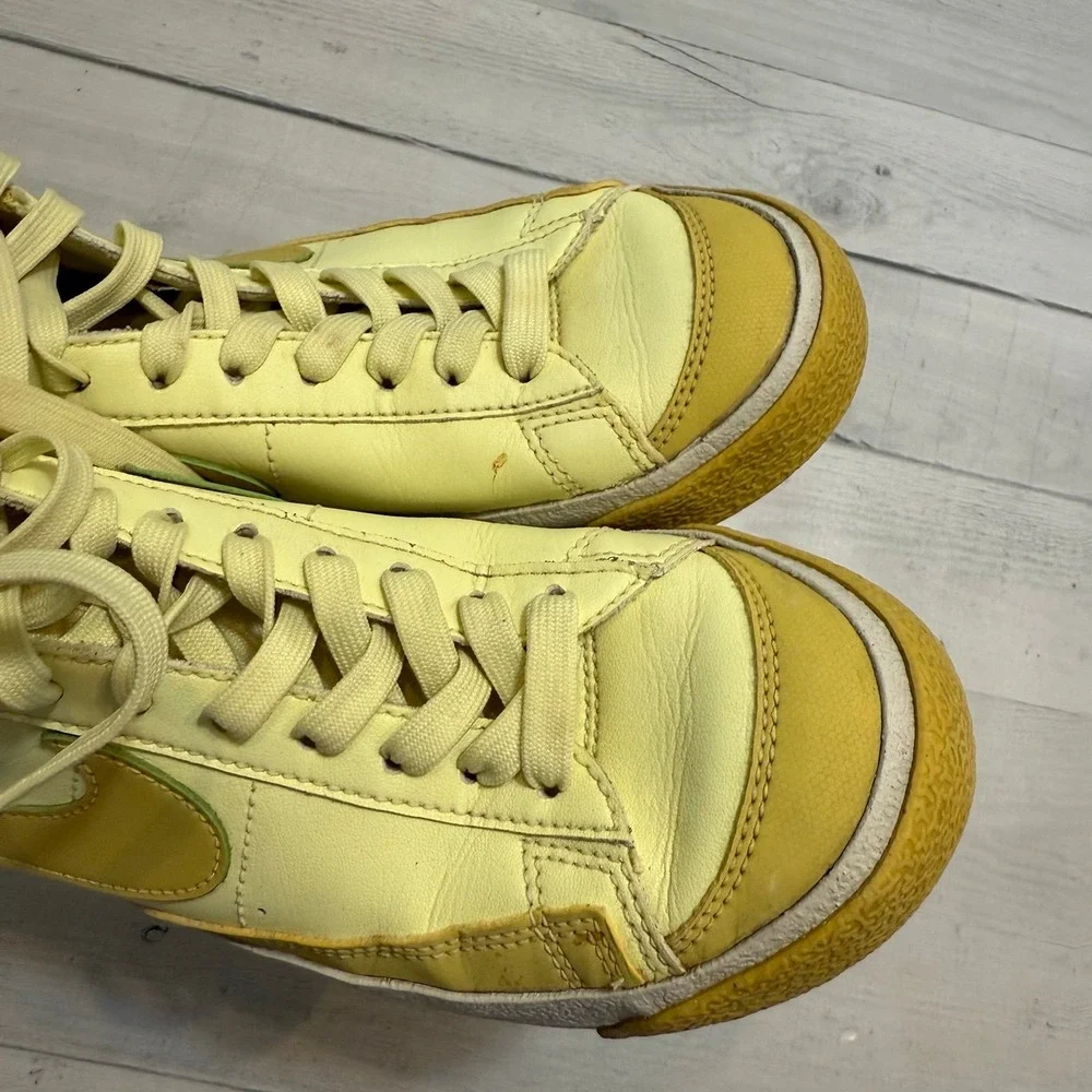 Nike Blazer Mid 77 SE Big Kids‎ Shoes Sneakers Size 4.5 youth Citron